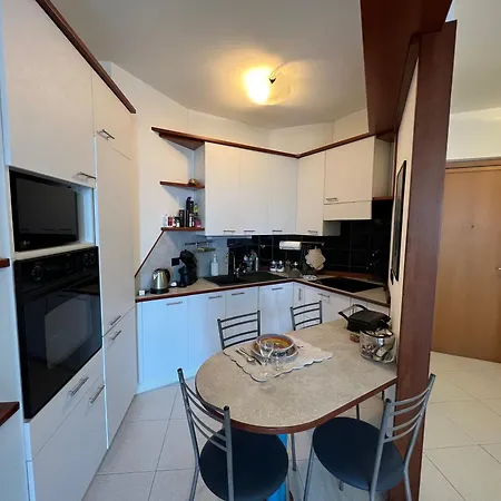 Vivi Il Triangolo - Centro Self Check-in Apartament