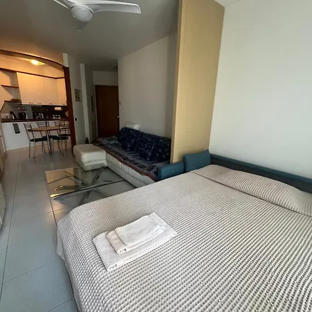 Vivi Il Triangolo - Centro Self Check-in Apartment Bergamo